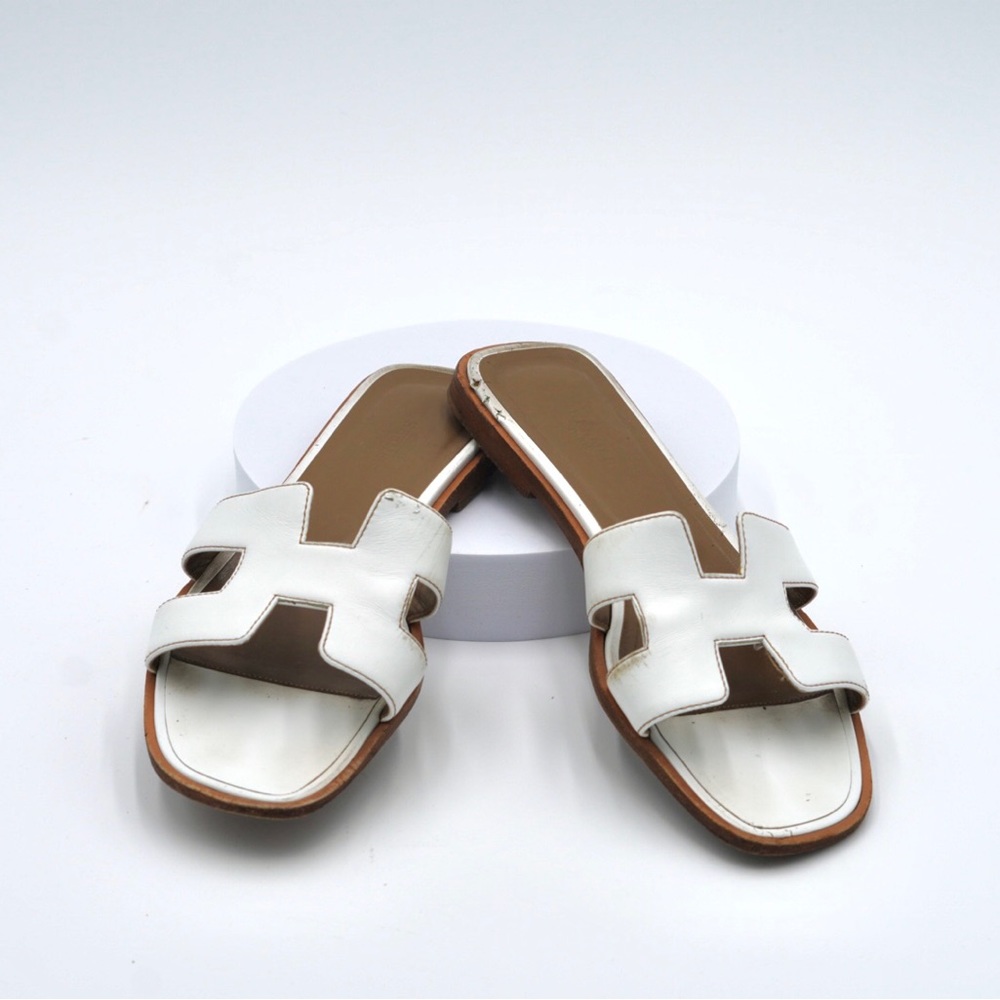 Hermes Oran White SZ 39